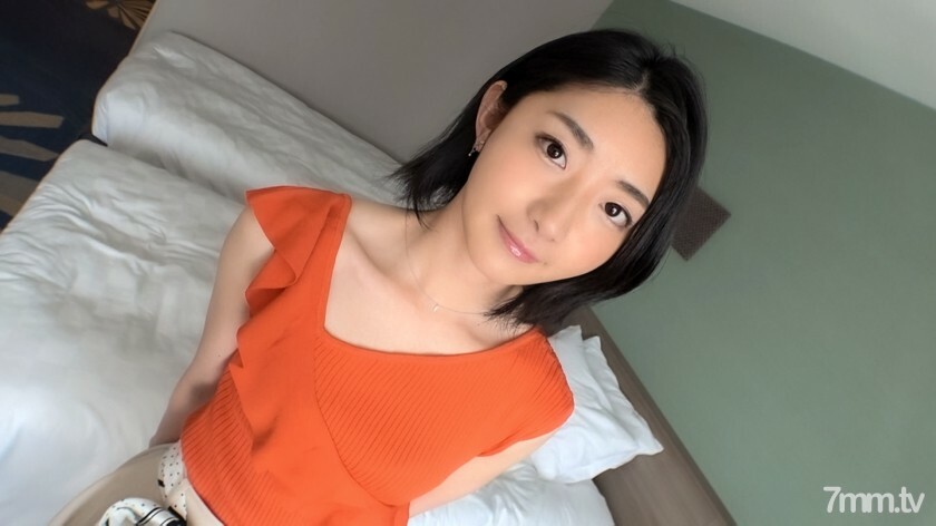 SIRO-3854 【第一枪】【小脸美人】【作弊SEX】在花店工作的招牌女郎。婚前背叛不道德的性行为。超乎想像的傻逼… 网上AV应用→AV体验拍摄1052