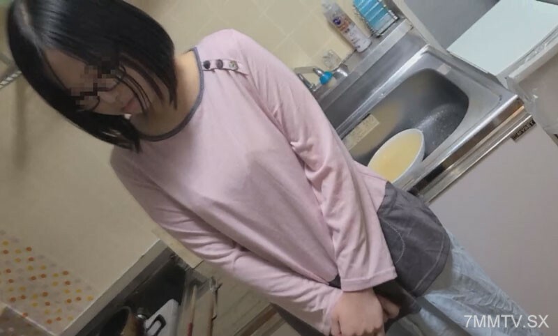 FC2-PPV-3604476 太平光眼镜般的大胸老太婆。对忽视重复联系的惩罚。毕竟，M.