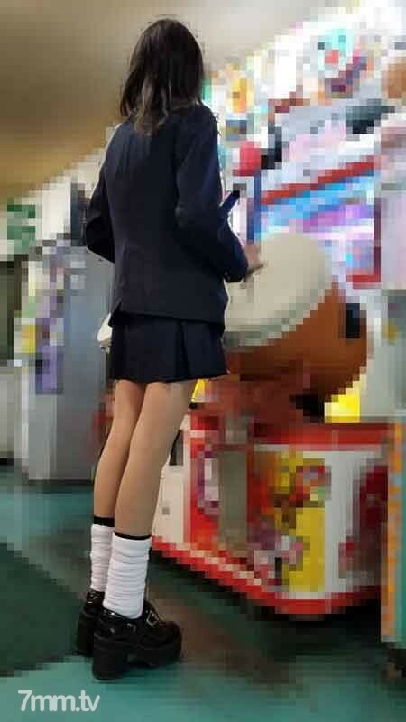 FC2-PPV-2660408 县立普通课程 ③ 每周一次 ○ 与做爱的制服女孩一起玩并带回家和阴道射精 ※仅限周末