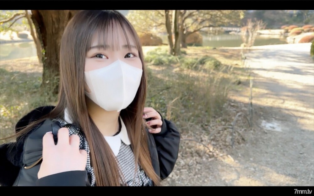FC2-PPV-2892244 [play脸] [有奢侈福利] [中出] 纯真白皙G罩杯美少女，配上可爱的动漫声音！ “不要在里面做。” 最后，她没有问她任何问题，就射出阴道射精。 FC2-PPV-2892244