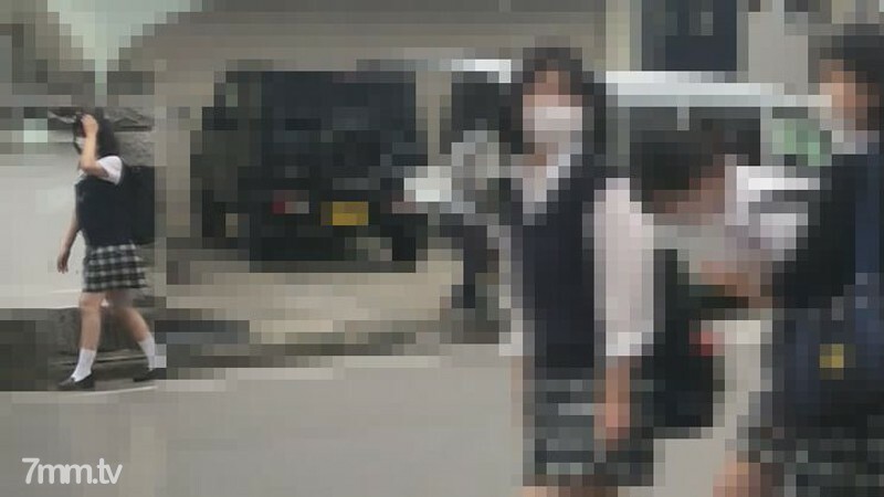 FC2-PPV-2968096 [仅限周末] 私立女子学校黑发美少女③学校附近接送，在停车场暴露・在酒店插入