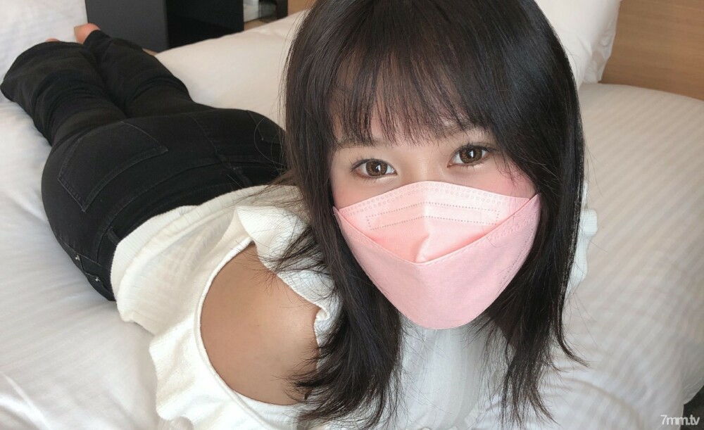 FC2-PPV-3054337 * 7/27 前半价！ [泄露] 师父不在时，我罩杯的20岁女大学生巨乳再次出现。可能因为乳房太大而感到寒冷的咨询！